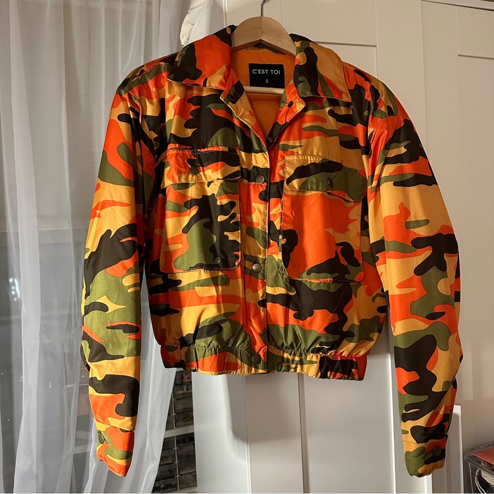 Womens Orange camo bomber jacket size Small